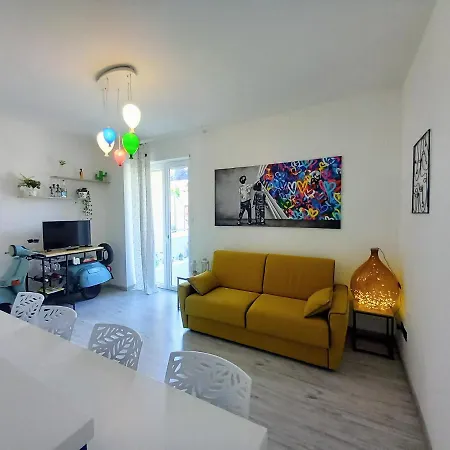 La Rosa Blutique Guesthouse - Boutique Apartment Near Como Montano Lucino Exterior photo